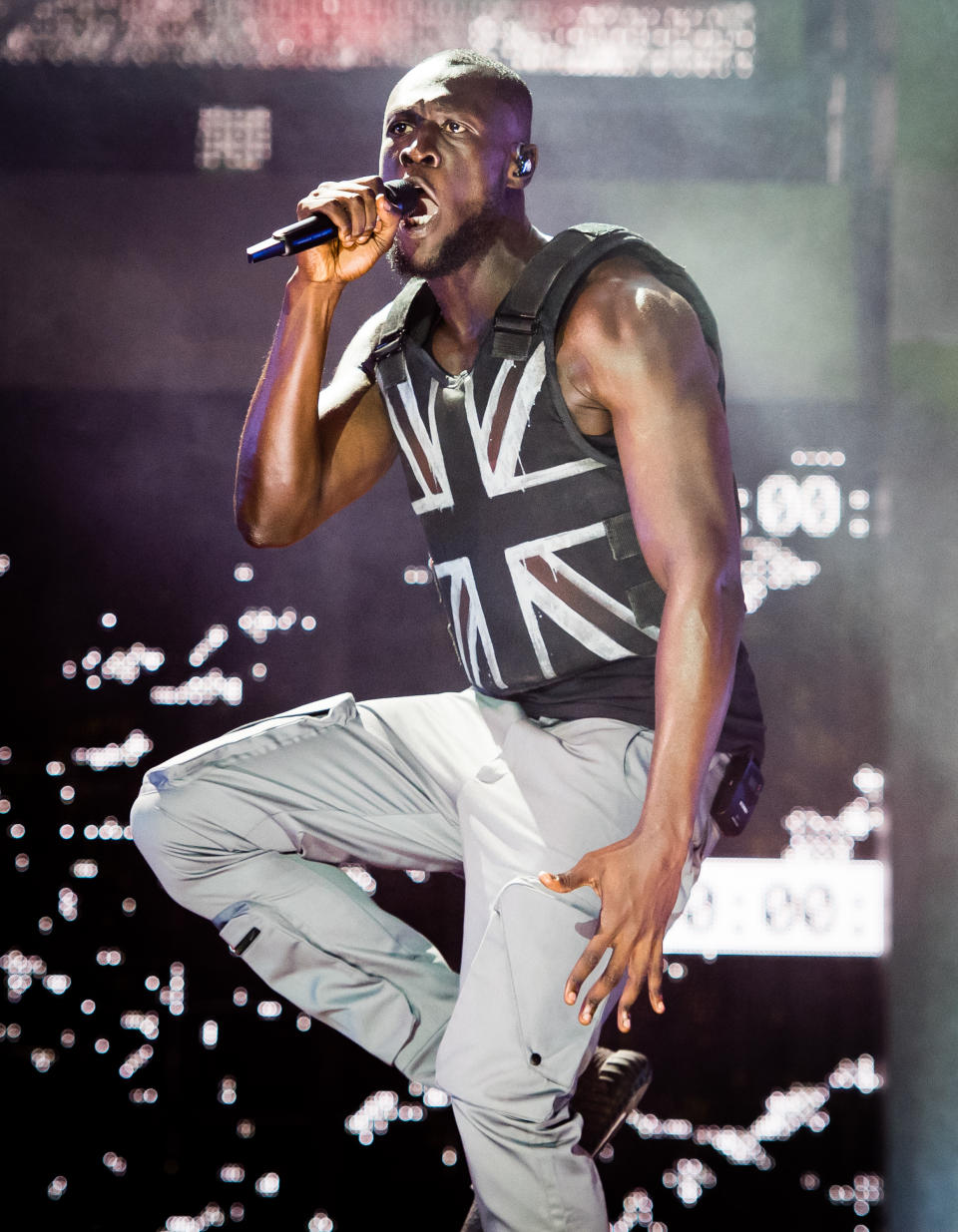 Glastonbury Festival 2019: Banksy schneidert Stormzy Botschaft auf den Leib