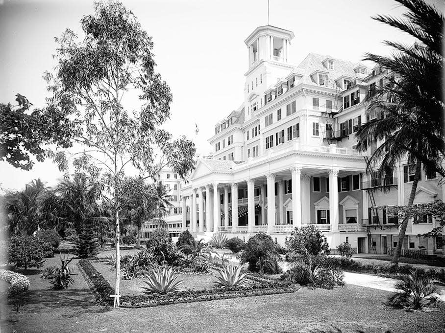 The lakefront entrance section of the Hotel Royal Poinciana.
