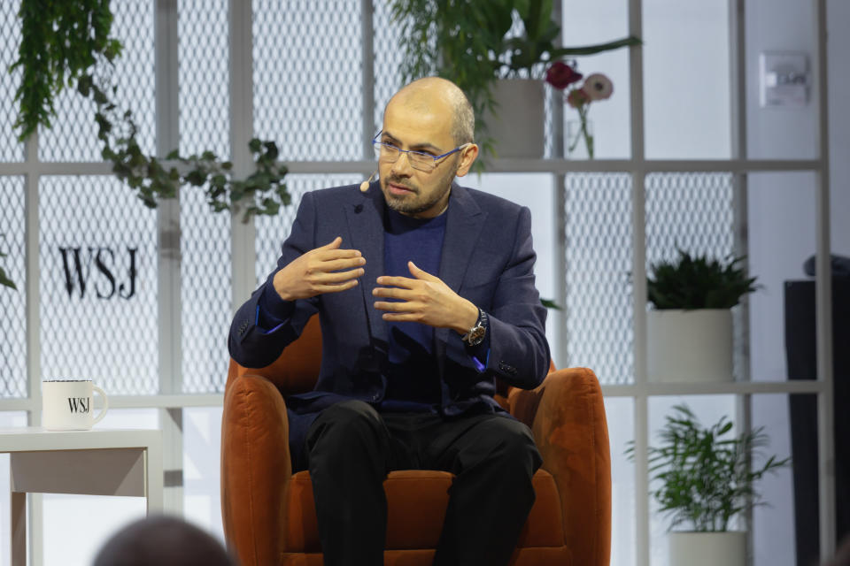 NEW YORK, NEW YORK – 2. MAI: Demis Hassabis nimmt am 2. Mai 2023 in New York City am Future Of Everything Festival 2023 des WSJ in den Spring Studios teil.  (Foto von Joy Malone/Getty Images)