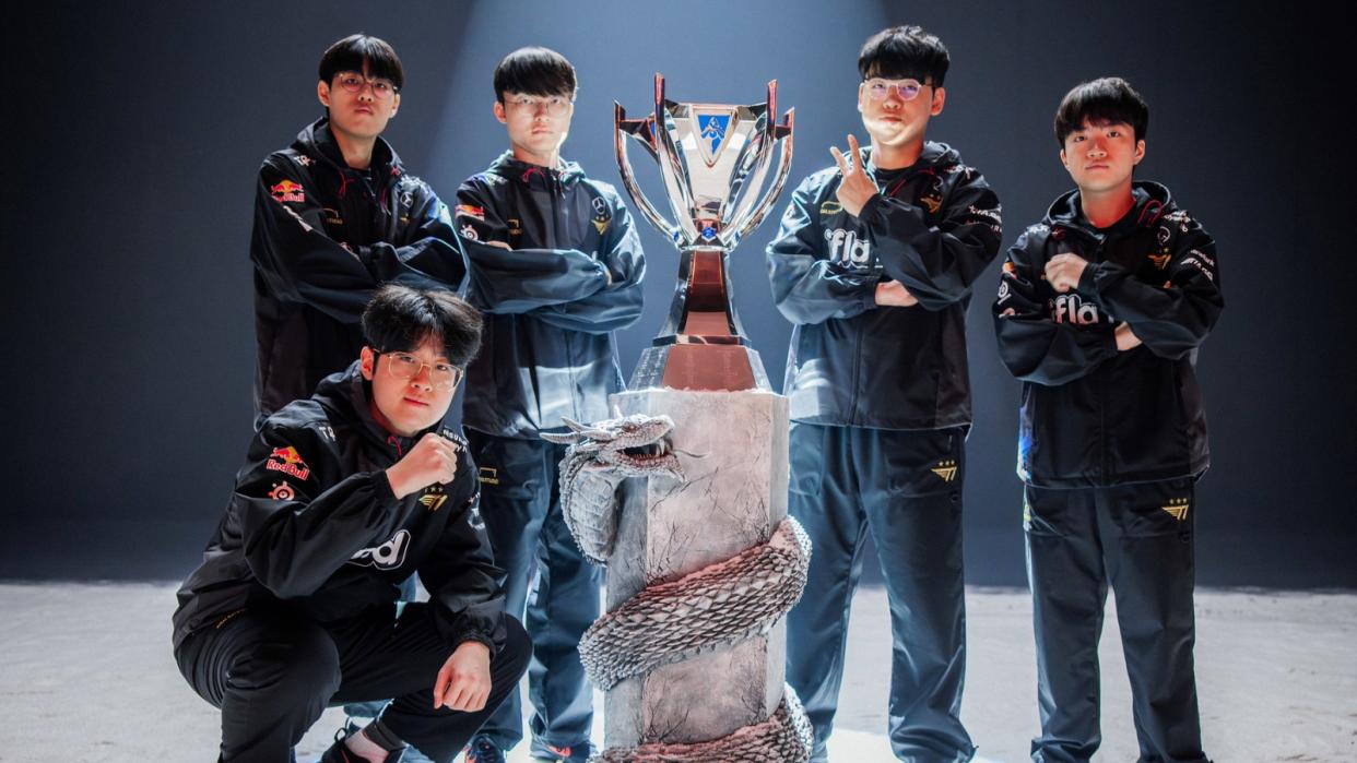 After 2 years together and multiple second-place heartbreaks, T1 finally won the LoL World Championship title in 2023. (Photo: Riot Games)