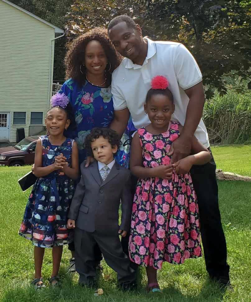 Trudy and Warren Kent with their children Gianna, 7, John, 3, and Ariel, 6.