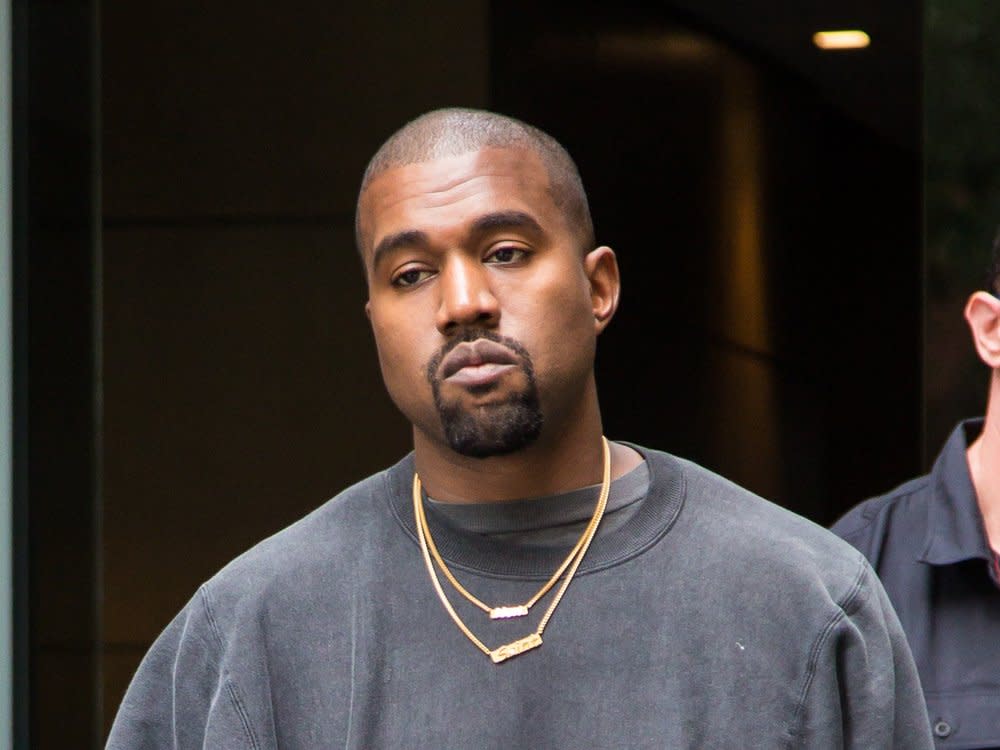 Kanye West polarisiert derzeit auf allen Ebenen. (Bild: Liam Goodner/Shutterstock.com)