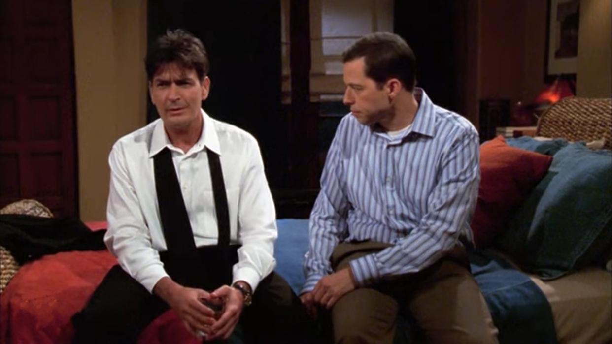  Charlie Sheen and Jon Cryer on Two and a Half Men 