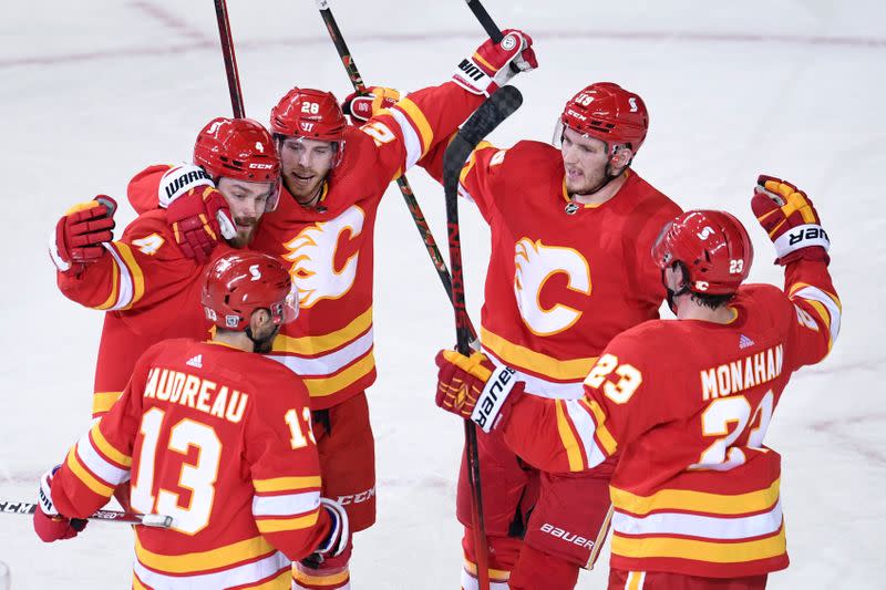 NHL: Vancouver Canucks at Calgary Flames