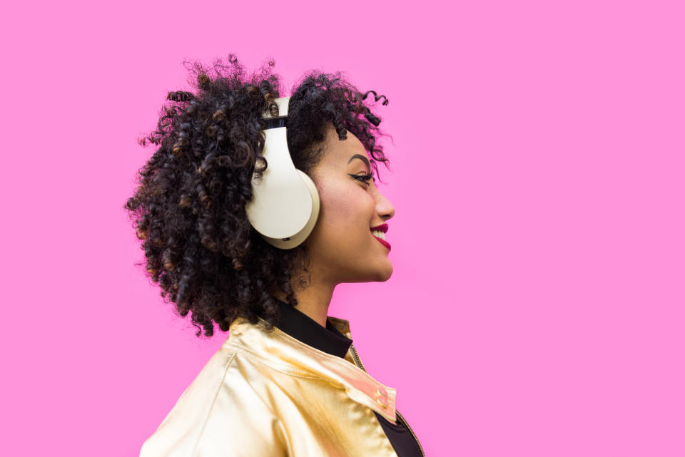 Get headphones deals on everything from wireless earbuds like AirPods to noise-cancelling headphones like Beats on Black Friday 2020. (Photo: Fabio Formaggio / EyeEm via Getty Images)