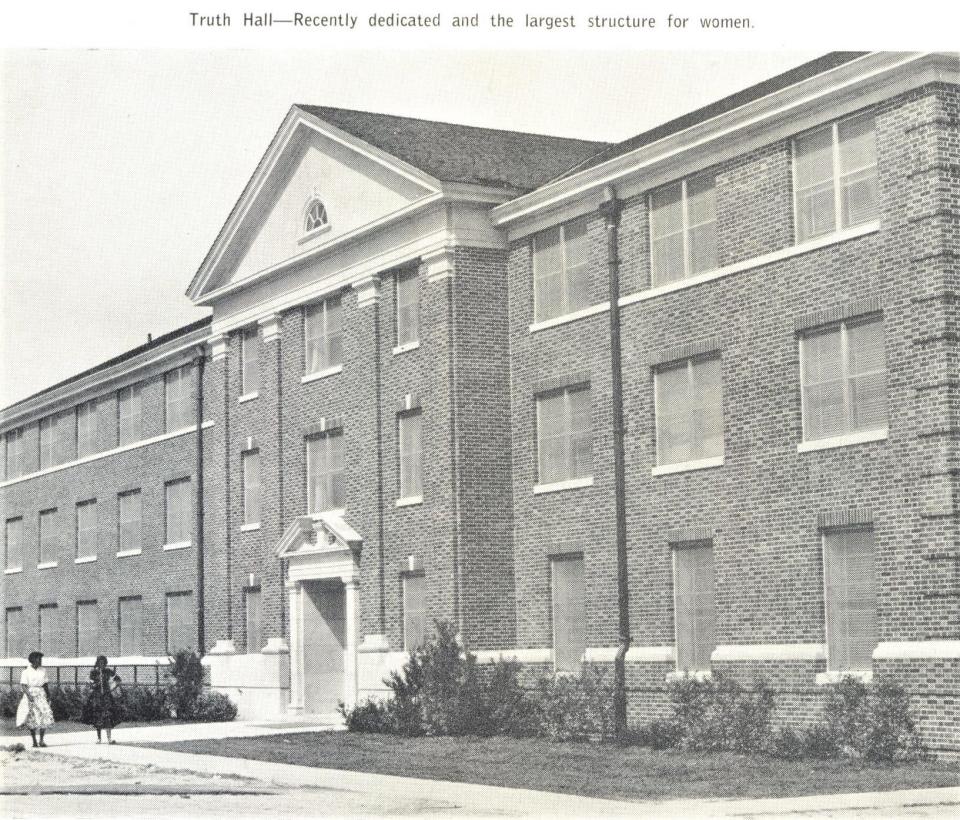 An image of Truth Hall from the 1960 Florida A&M University yearbook.