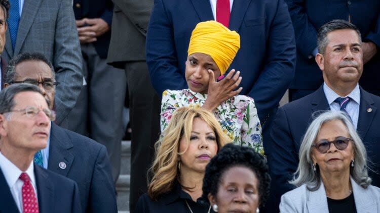 Members Of Congress Mark 600,000 U.S. COVID-19 Deaths At Capitol