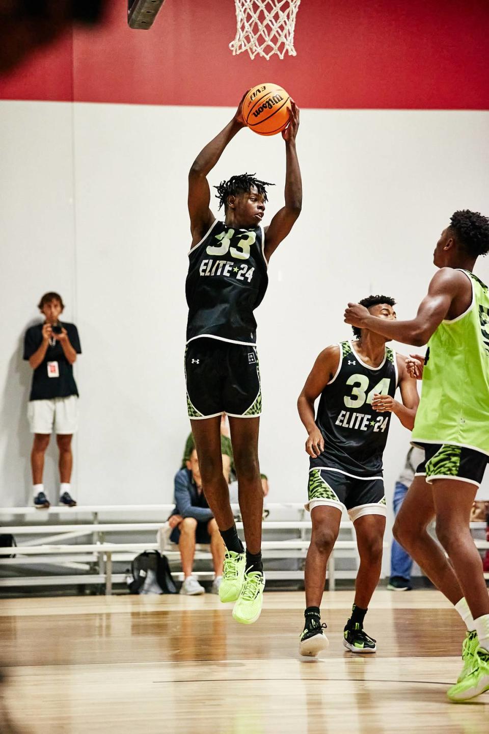 Class of 2025 Kentucky recruit Caleb Wilson plays prep basketball for Holy Innocents’ Episcopal School in Atlanta.