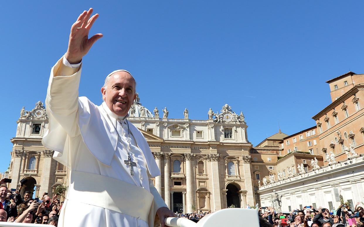 Pope Francis greets crowds on Palm Sunday in March 2015