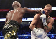 <p>The Most Brutal Photos From The Mayweather-McGregor Fight </p>