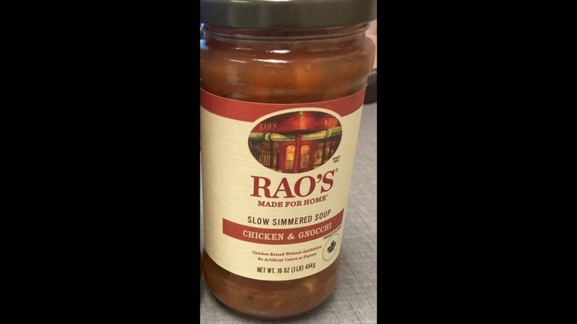 This jar is labeled as containing Rao’s Chicken & Gnocchi. It actually has vegetable minestrone.