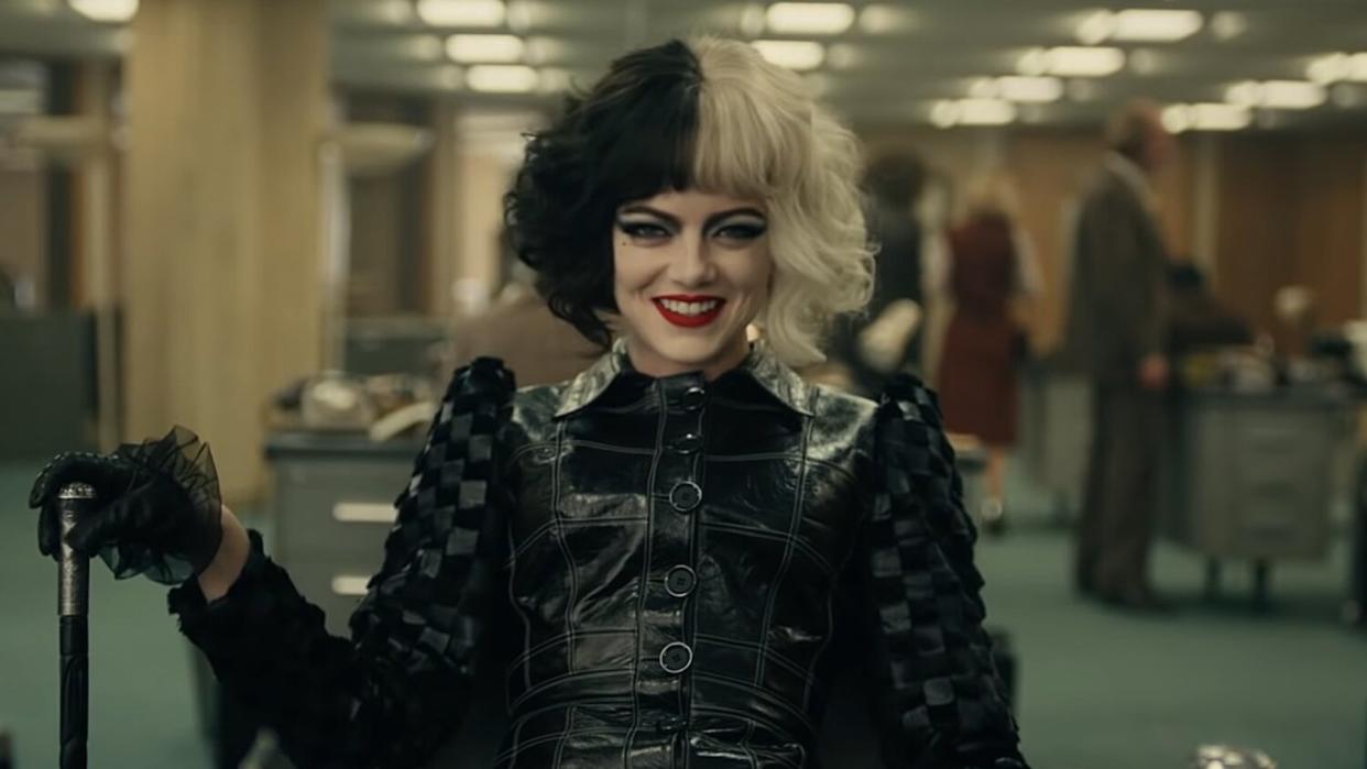  Emma Stone in Cruella. 