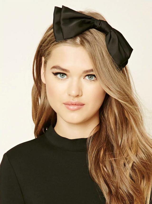 In celebration of “Gossip Girl's” 10th anniversary, here are 15 Blair  Waldorf-approved headbands