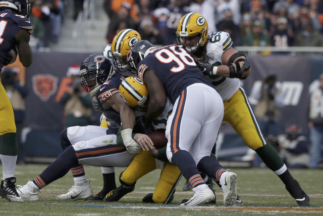 Khalil Mack didn't need arms to sack Aaron Rodgers - Yahoo Sports