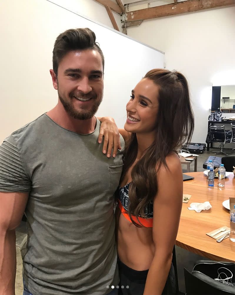 Fitness Influencer Kayla Itsines Is Engaged See Her Gorgeous Ring