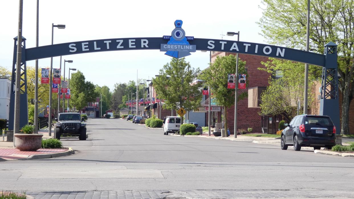 A new, lighted arch has been installed over Crestline’s North Seltzer Street just south of Main Street.