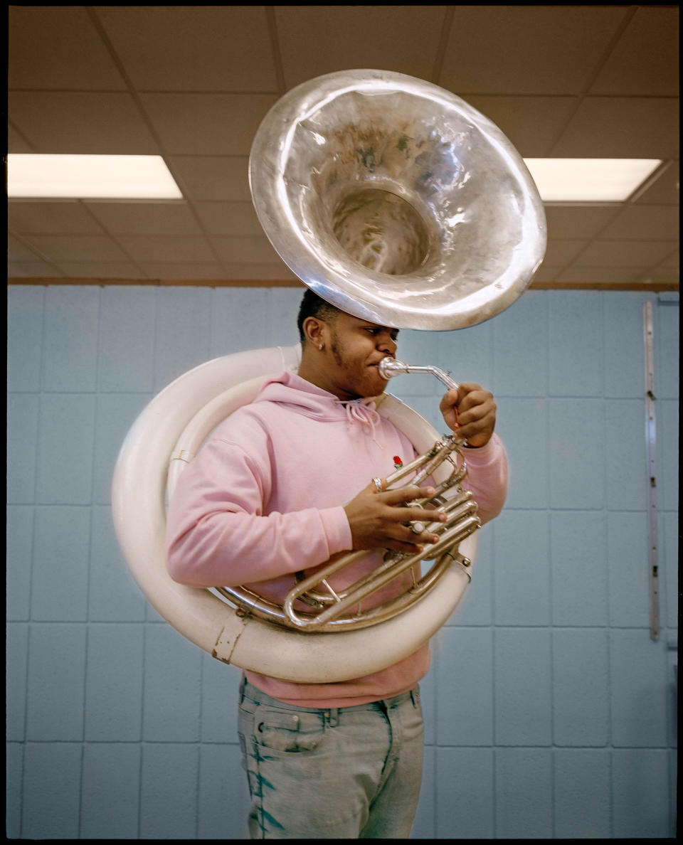 <strong>Cameron Gordon</strong>, 16, Benton Harbor High student. "<a href="https://time.com/5783920/school-districts-inequality-education/" rel="nofollow noopener" target="_blank" data-ylk="slk:Invisible Lines;elm:context_link;itc:0;sec:content-canvas" class="link ">Invisible Lines</a>," March 2 issue.<span class="copyright">Adeline Lulo for TIME</span>