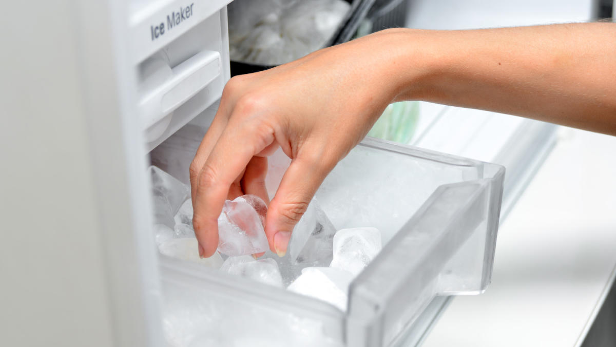 How Long Does It Take Ice Cubes to Freeze - Shrink That Footprint