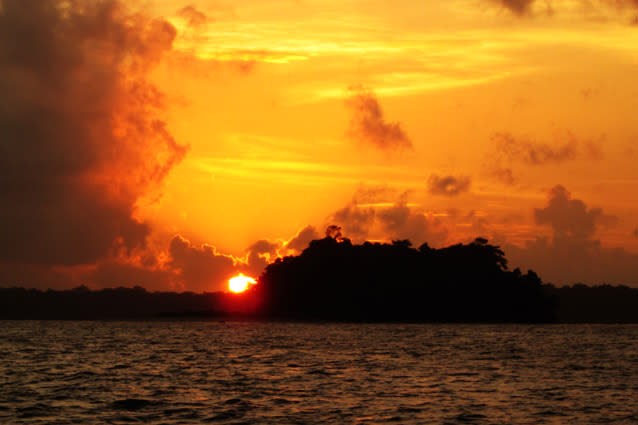 The sun begins its descent behind Grub Island. Photo: Siddharth Dasgupta