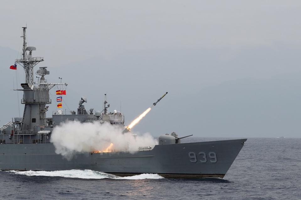 Taiwan navy frigate missile