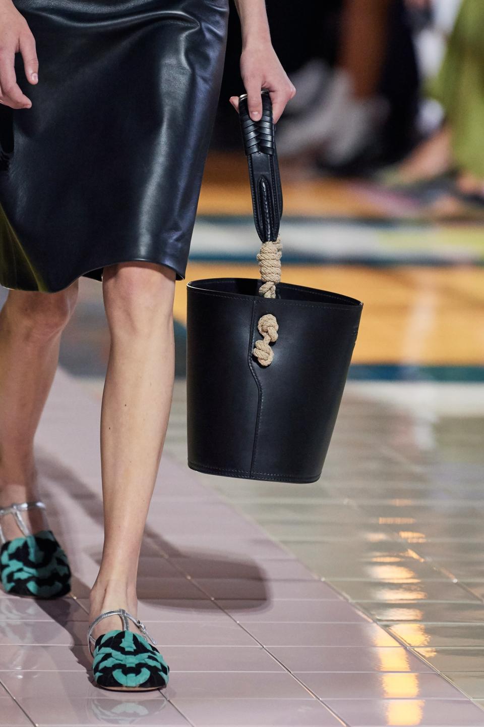 <h1 class="title">Prada</h1><cite class="credit">Photo: GoRunway.com</cite>