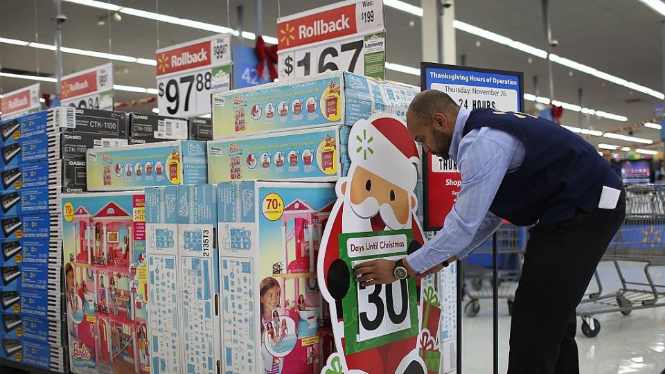 is walmart open on christmas day 2019