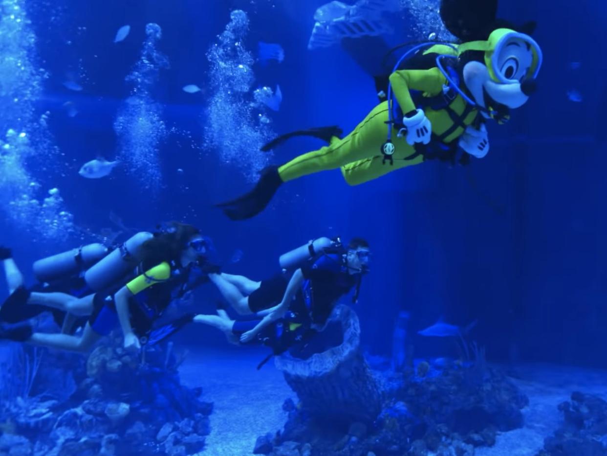mickey mouse scuba diving
