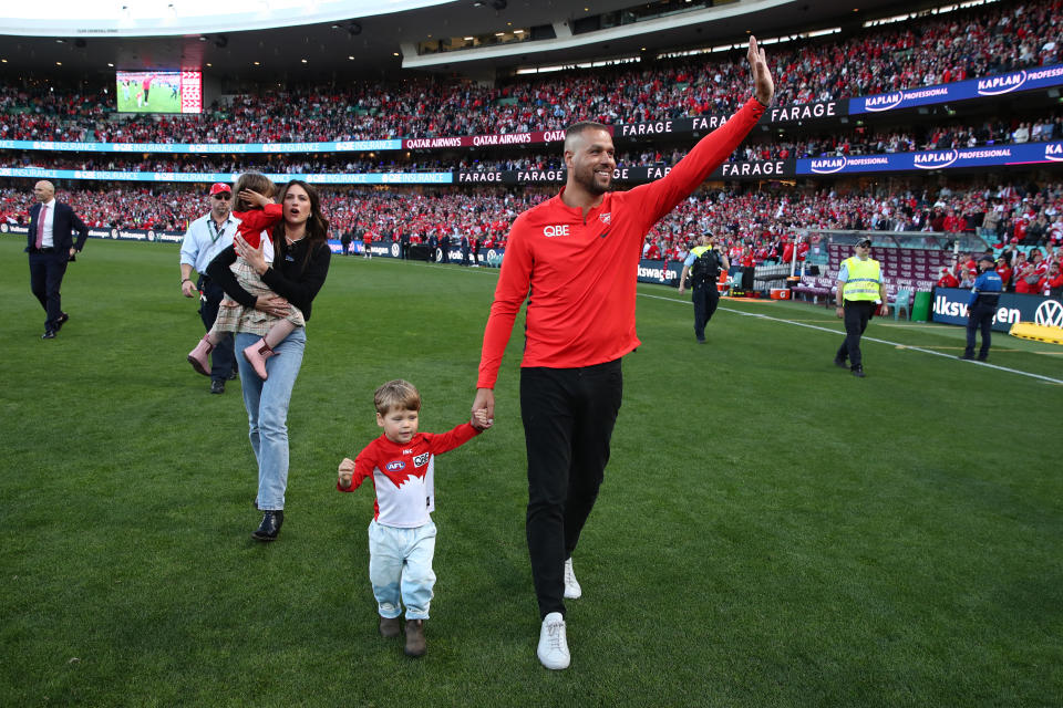 Lance Franklin waves goodbye to the fans.