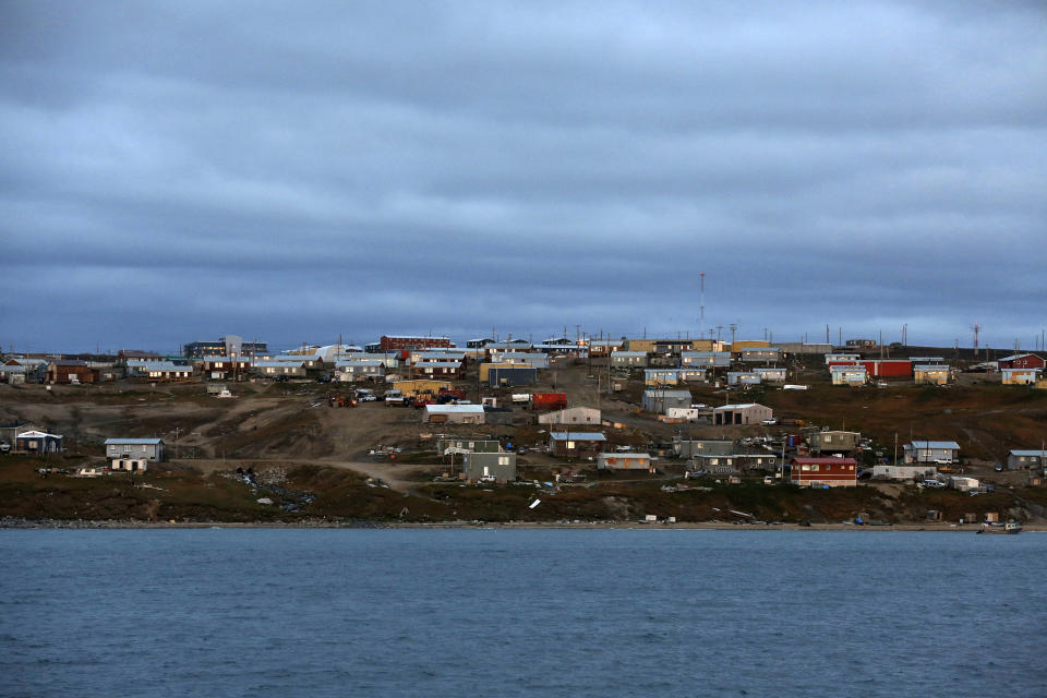 A general view is seen of the Arctic community of Pond Inlet, Nunavut August 23, 2014. Picture taken August 23, 2014. REUTERS/Chris Wattie (CANADA - Tags: SOCIETY)