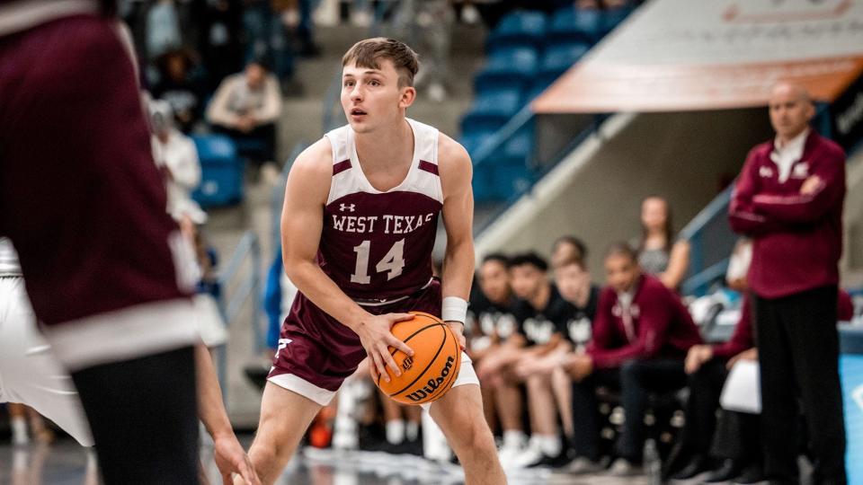 Zach Toussaint earned the Lone Star Conference Men's Player of the Week honor after leading the Buffs to an undefeated showing at the Pak-A-Sak Thanksgiving Classic over the weekend.