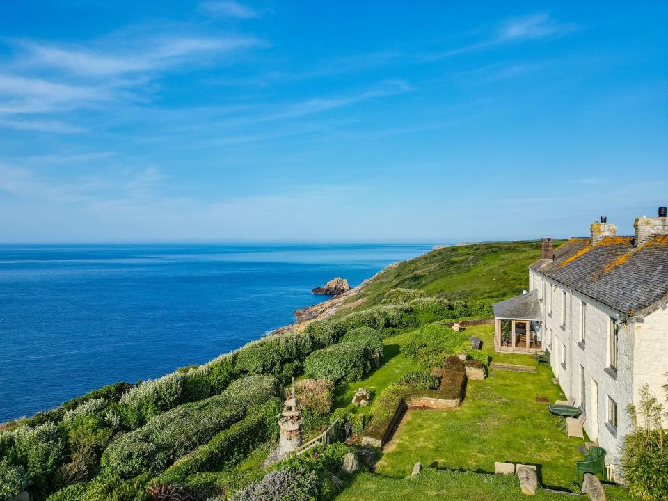 cornish clifftop cottage for sale previously owned by novelist john le carre between lamorna and st loy cove