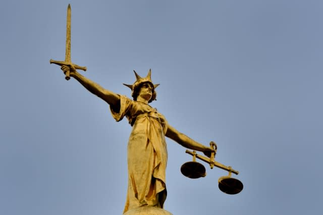 Justice statue on top of old bailey