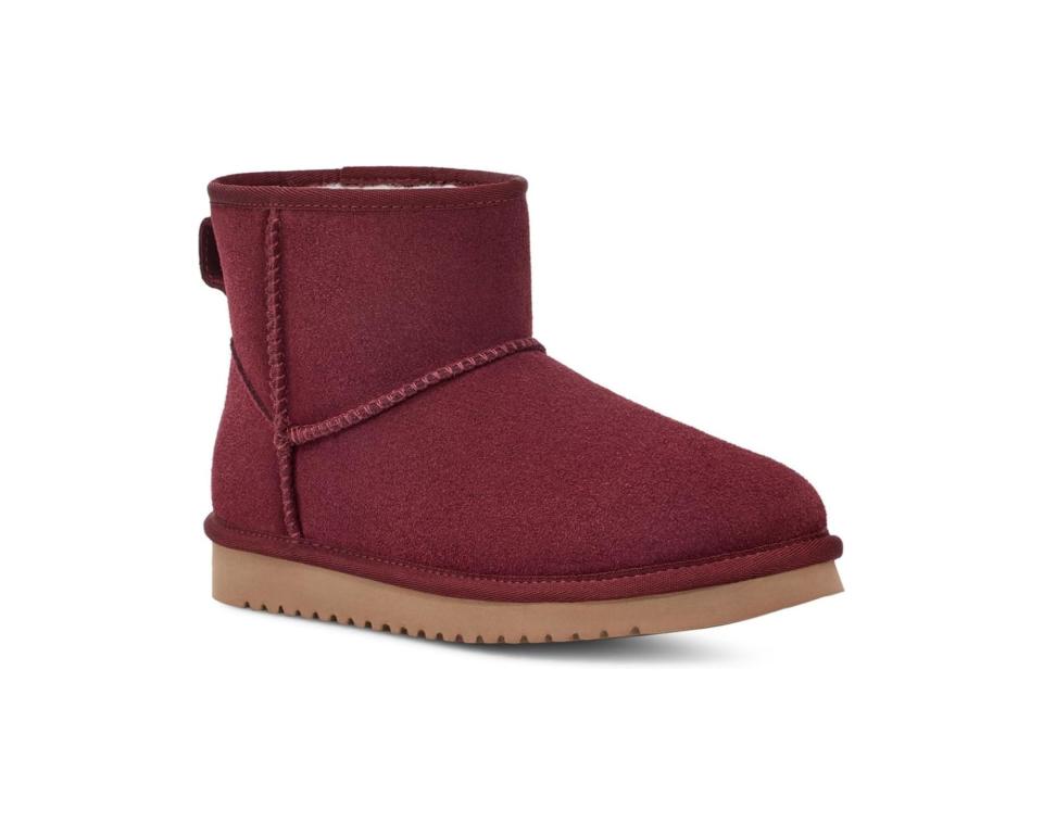 UGGs Sale Zappos 2024: Get Over 500 Boots, Coats, Socks Up to 60% Off