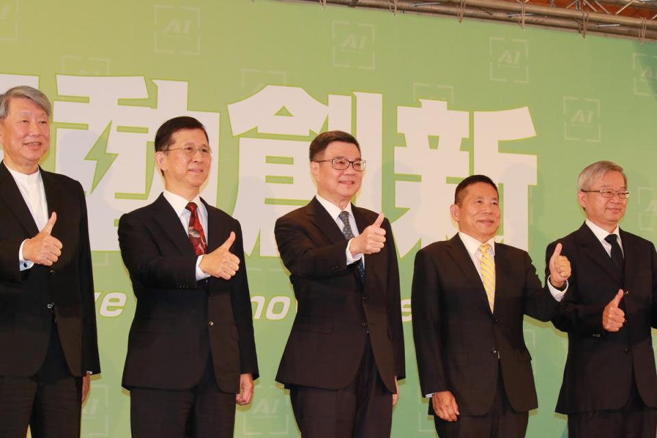 三三會理事長林伯豐認為財經新任首長為業界菁英，盼帶領台灣經濟成長達3.5%。（圖：資料照）