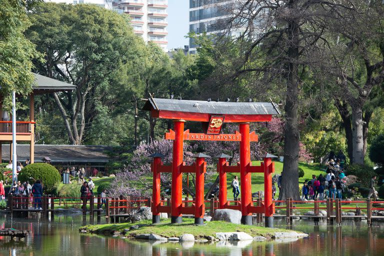 El Programa se realiza durante dos horas una vez a la semana en el Jardín Japonés
