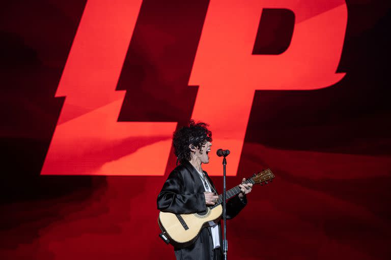 Después de su show en el Luna Park porteño, LP se presentó en el día 1 de Cosquín Rock