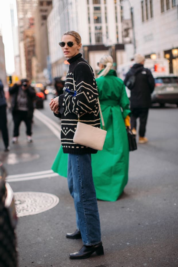 NYFW Street Style: Day Four FW19 — Sarah Christine  Street style bags, White  bag outfit, Dior saddle bag