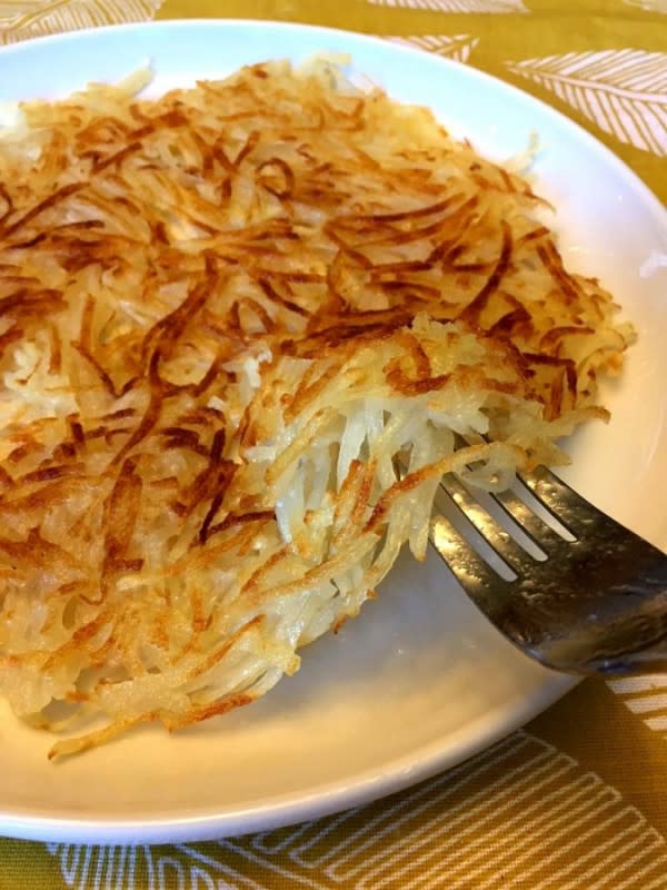 Melanie Cooks<p>These homemade hashbrowns are so crispy and delicious! Once you try making hashbrowns from scratch, you'll never want to eat the frozen packaged ones!</p><p><strong>Get the recipe: </strong><a href="http://www.melaniecooks.com/how-to-make-hashbrowns/15185/" rel="sponsored" target="_blank" data-ylk="slk:How To Make Hash Browns From Scratch;elm:context_link;itc:0;sec:content-canvas" class="link "><strong>How To Make Hash Browns From Scratch </strong></a></p>