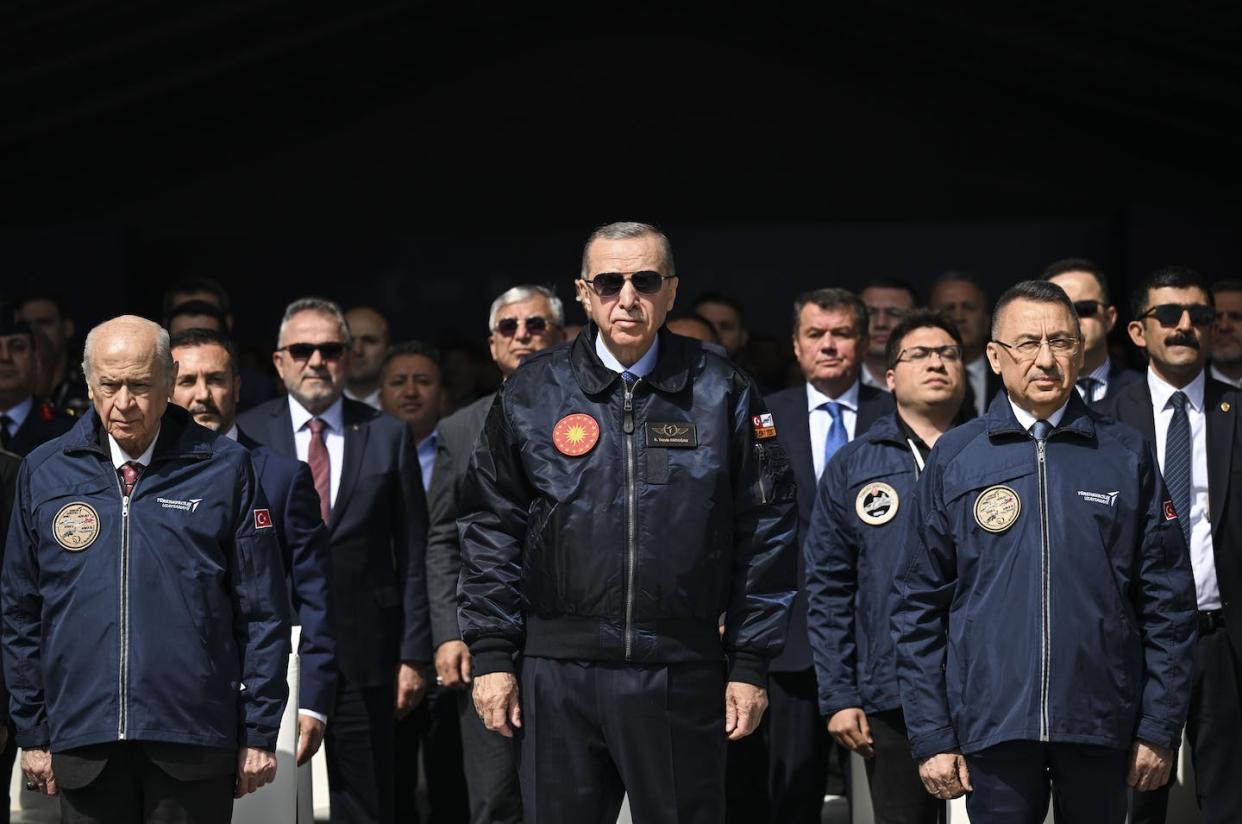 Man on track: Turkish President Erdoğan, center, did better in his reelection campaign than predicted. <a href="https://www.gettyimages.com/detail/news-photo/turkish-president-recep-tayyip-erdogan-attends-the-debut-of-news-photo/1252478070?adppopup=true" rel="nofollow noopener" target="_blank" data-ylk="slk:Emin Sansar/Anadolu Agency via Getty Images;elm:context_link;itc:0;sec:content-canvas" class="link ">Emin Sansar/Anadolu Agency via Getty Images</a>