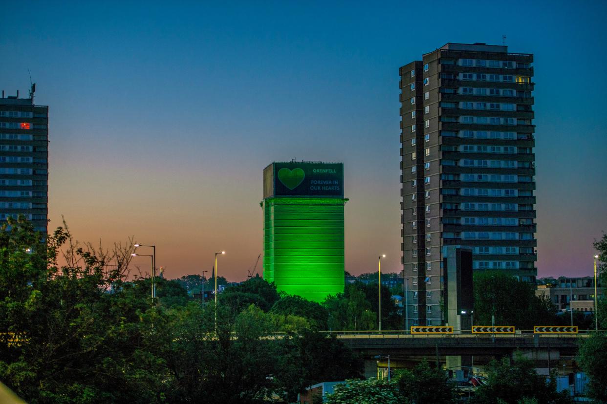 Grenfell Tower on Monday morning (Jeremy Selwyn/Evening Standard)