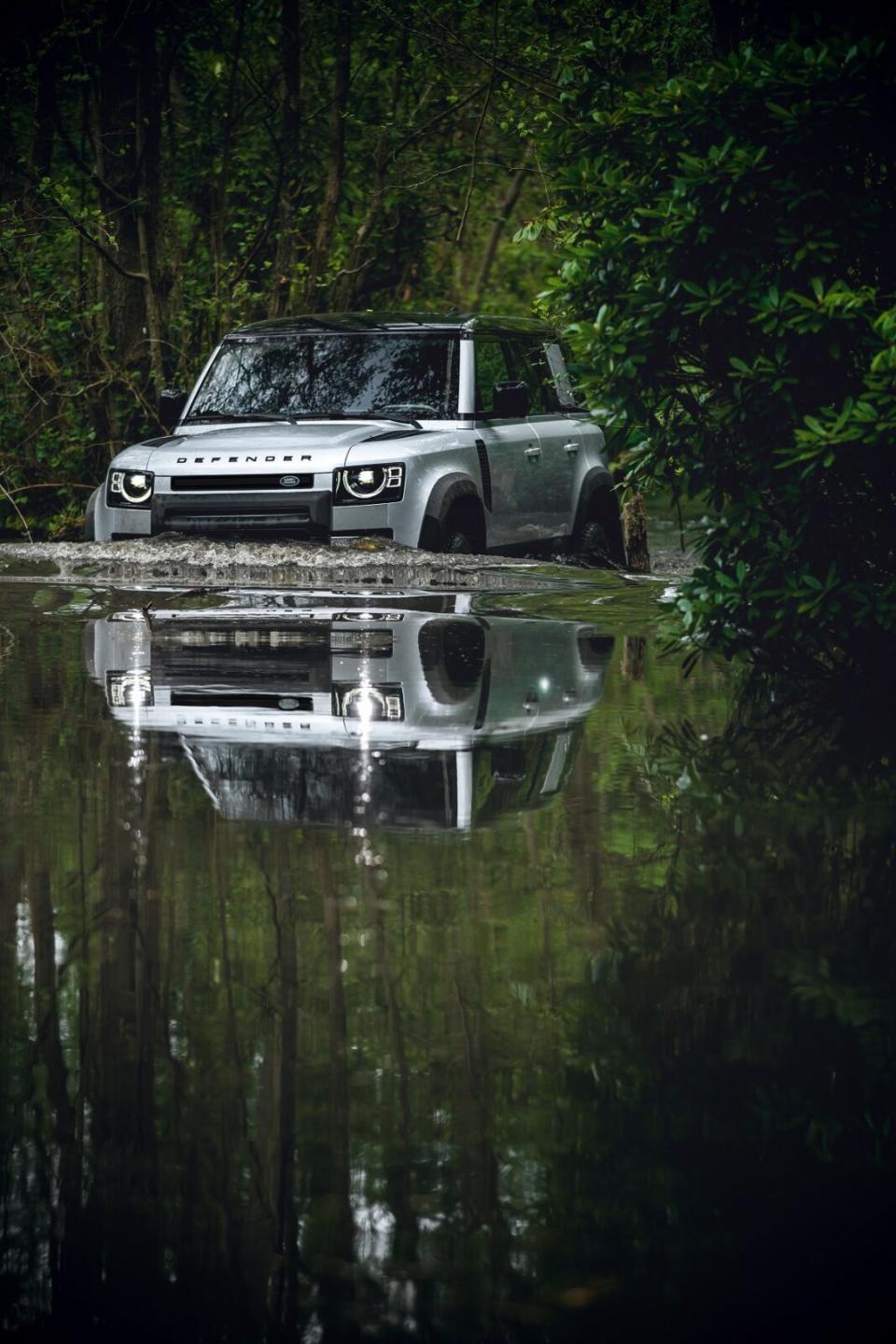 光靠Defender就讓Land Rover近來成為LSUV車壇的一記傳奇。
