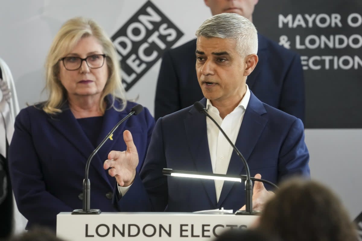 Labour’s Sadiq Khan alongside Susan Hall (Jeff Moore/PA) (PA Wire)