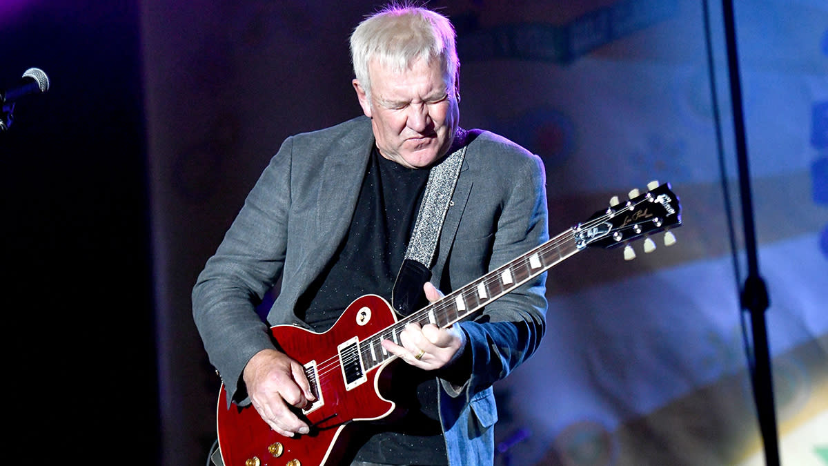  Alex Lifeson. 