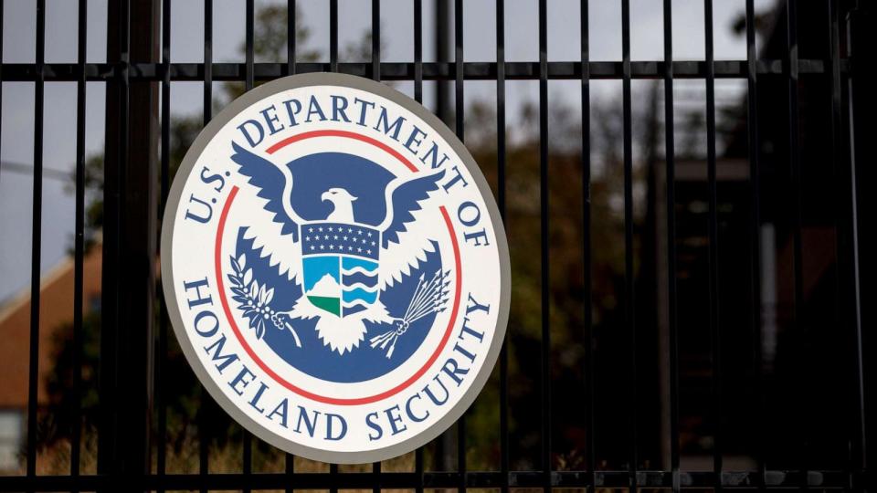 PHOTO: In this Dec. 11, 2014, file photo, the U.S. Department of Homeland Security (DHS) seal hangs on a fence at the agency's headquarters in Washington, D.C. (Andrew Harrer/Bloomberg via Getty Images, FILE)