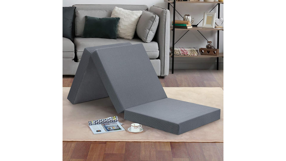 Olee Sleep Tri-Folding Memory Foam Foldable bed. (Photo: Amazon SG)