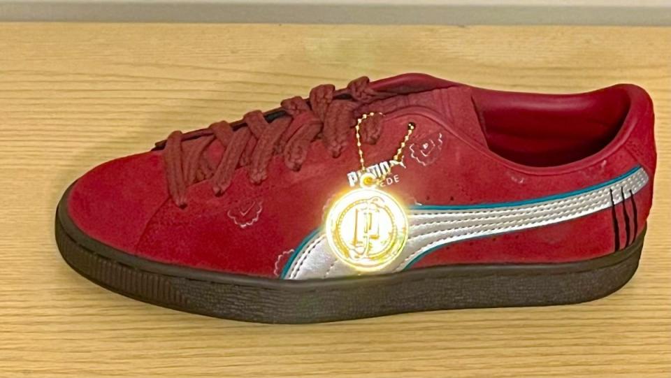 One Piece Puma Sneaker collbaboration includes shiny belly or berry Puma coin (1)