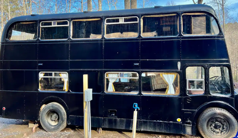 The MidKnight Bus Airbnb is located in Hayesville, North Carolina.