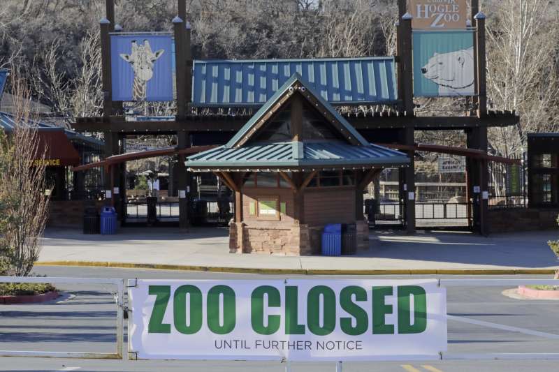 受新冠肺炎疫情影響，全球各地動物園紛紛暫停營業，圖為美國猶他州鹽湖城的霍格爾動物園（Hogle Zoo）。（AP）