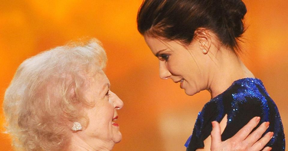 Betty White Winning Big, George Clooney Poppin' Bottles & More Photos from the 2010 Screen Actors Guild Awards