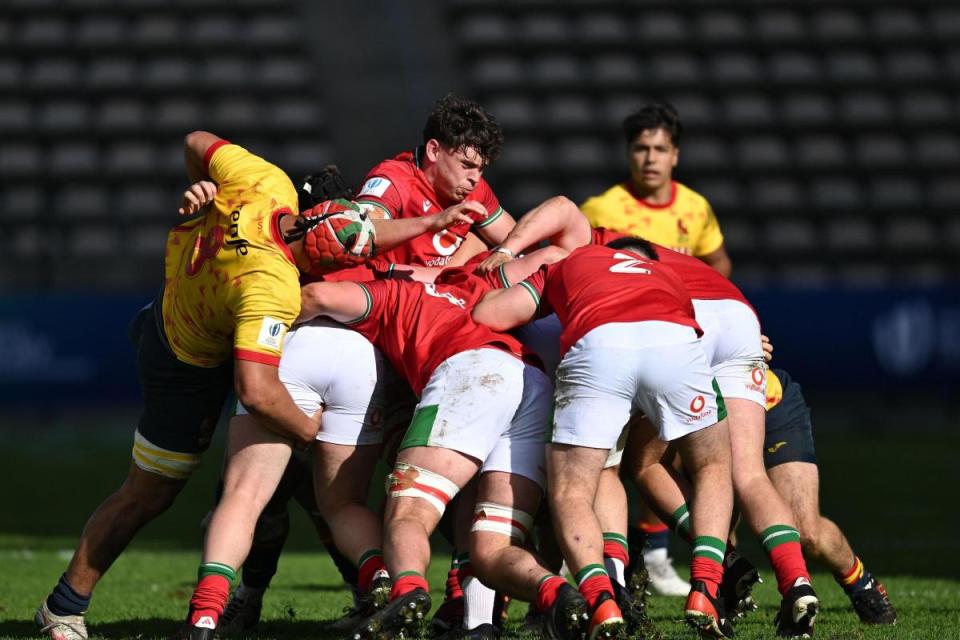 HEAVE: Dragons flanker Ryan Woodman in the thick of a Wales U20s drive <i>(Image: Thinus Maritz/World Rugby)</i>